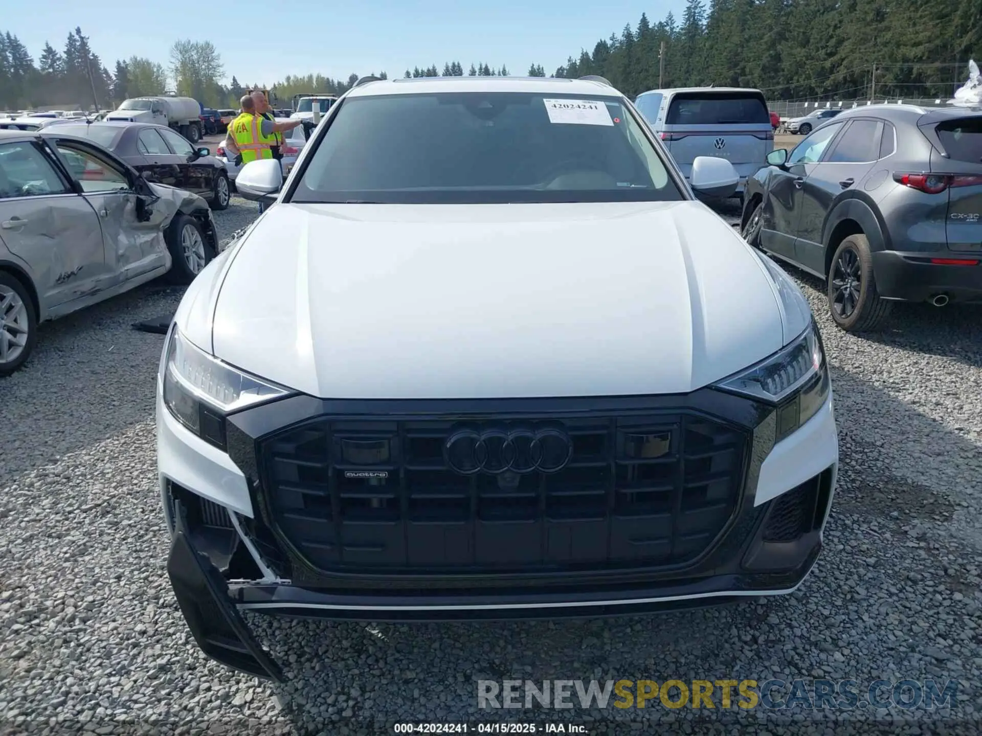 13 fotografías del automóvil dañado WA1EVBF17PD021816 AUDI Q8 2023