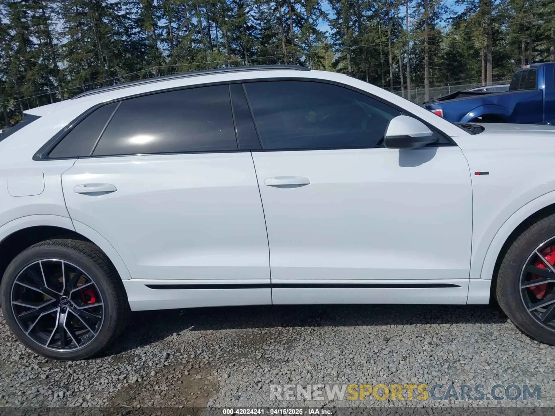 14 fotografías del automóvil dañado WA1EVBF17PD021816 AUDI Q8 2023