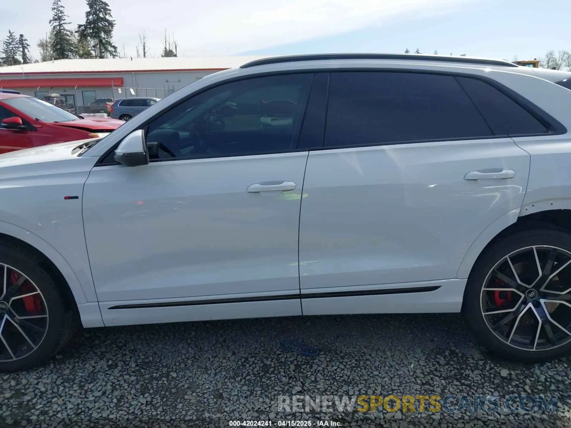 15 fotografías del automóvil dañado WA1EVBF17PD021816 AUDI Q8 2023