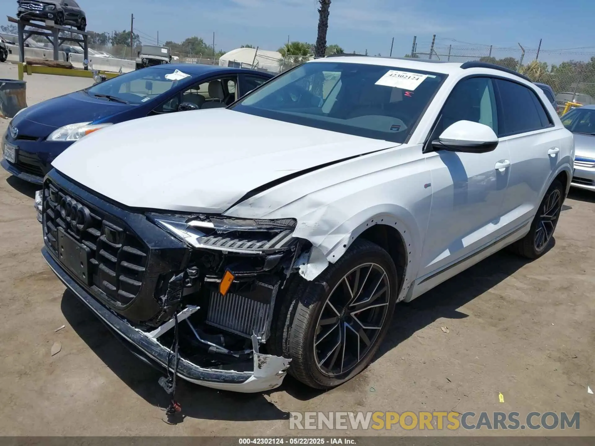 2 fotografías del automóvil dañado WA1EVBF19PD011451 AUDI Q8 2023