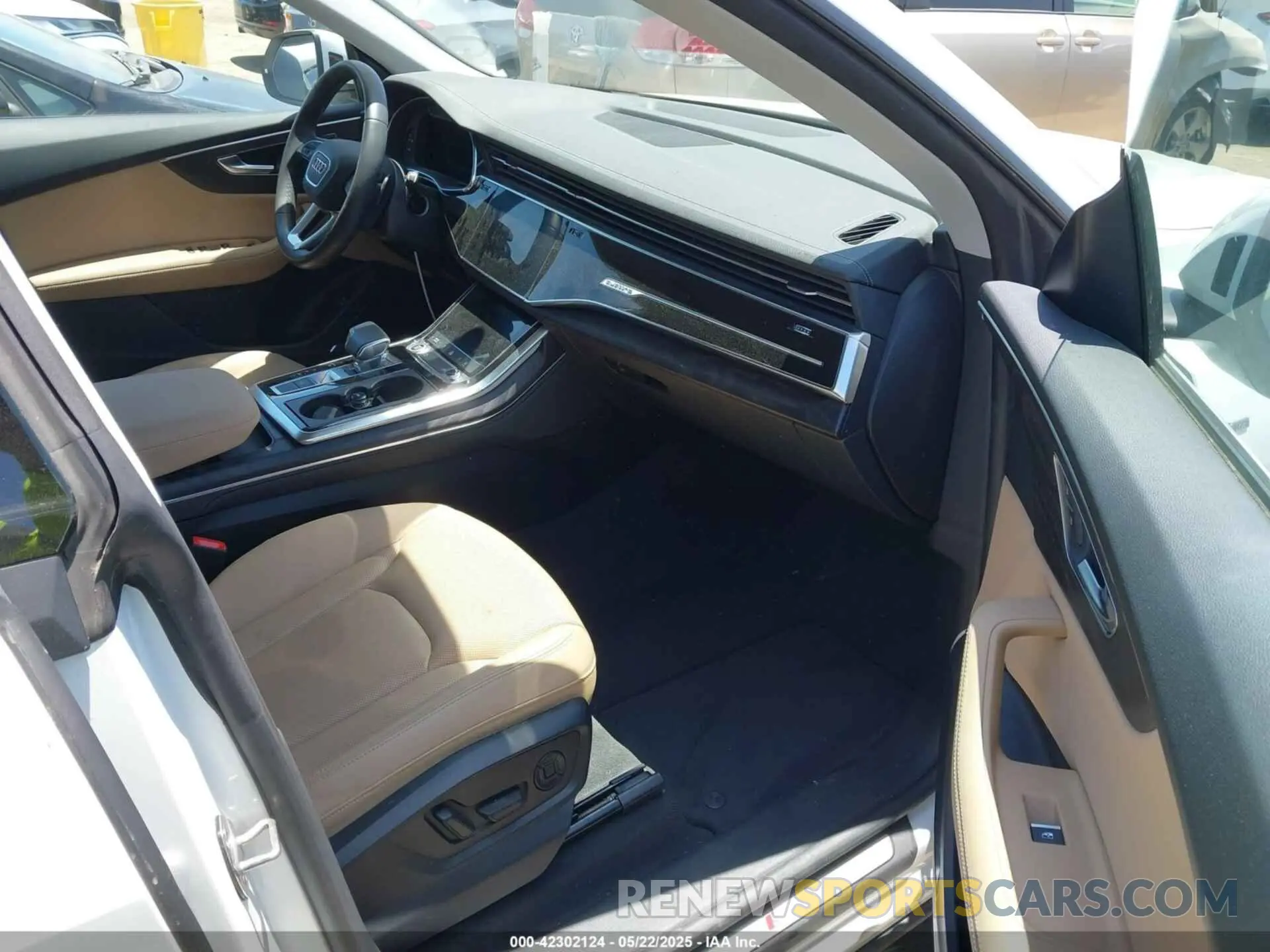 5 fotografías del automóvil dañado WA1EVBF19PD011451 AUDI Q8 2023
