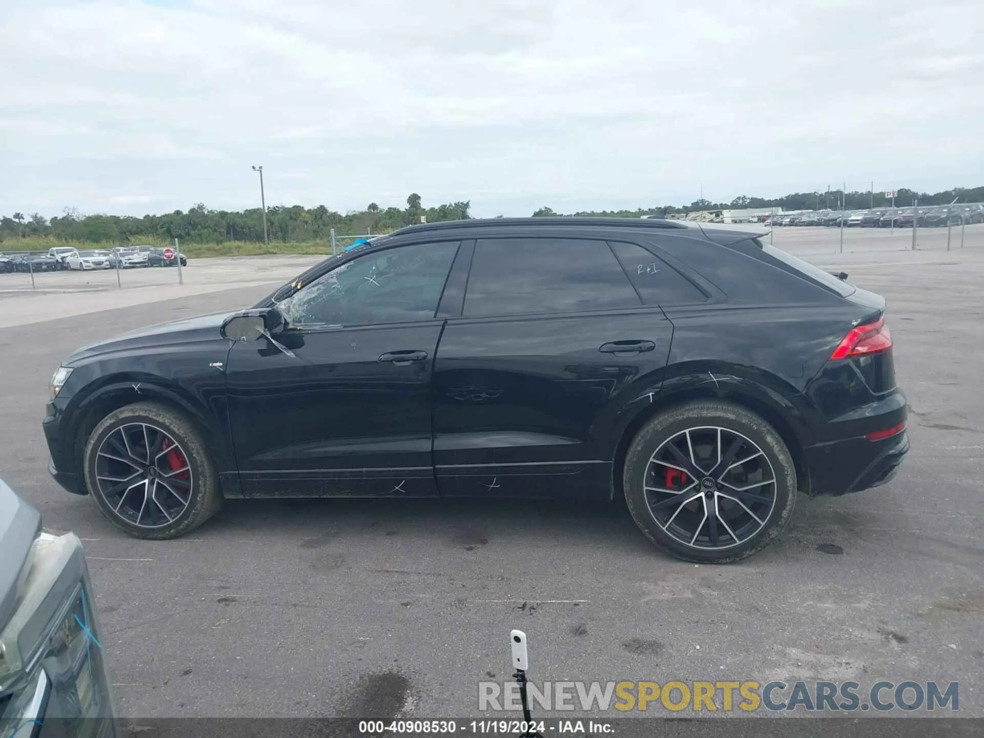 14 fotografías del automóvil dañado WA1FVBF12PD004748 AUDI Q8 2023