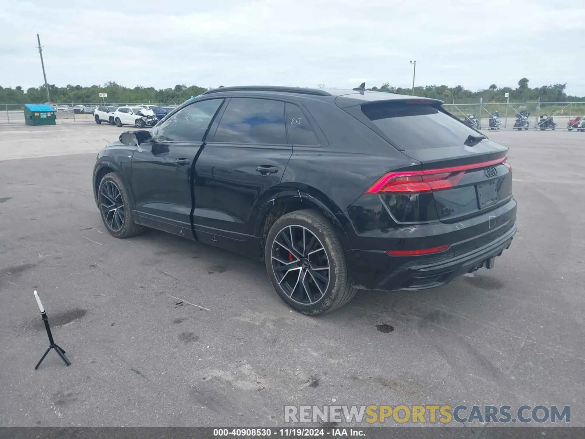 3 fotografías del automóvil dañado WA1FVBF12PD004748 AUDI Q8 2023