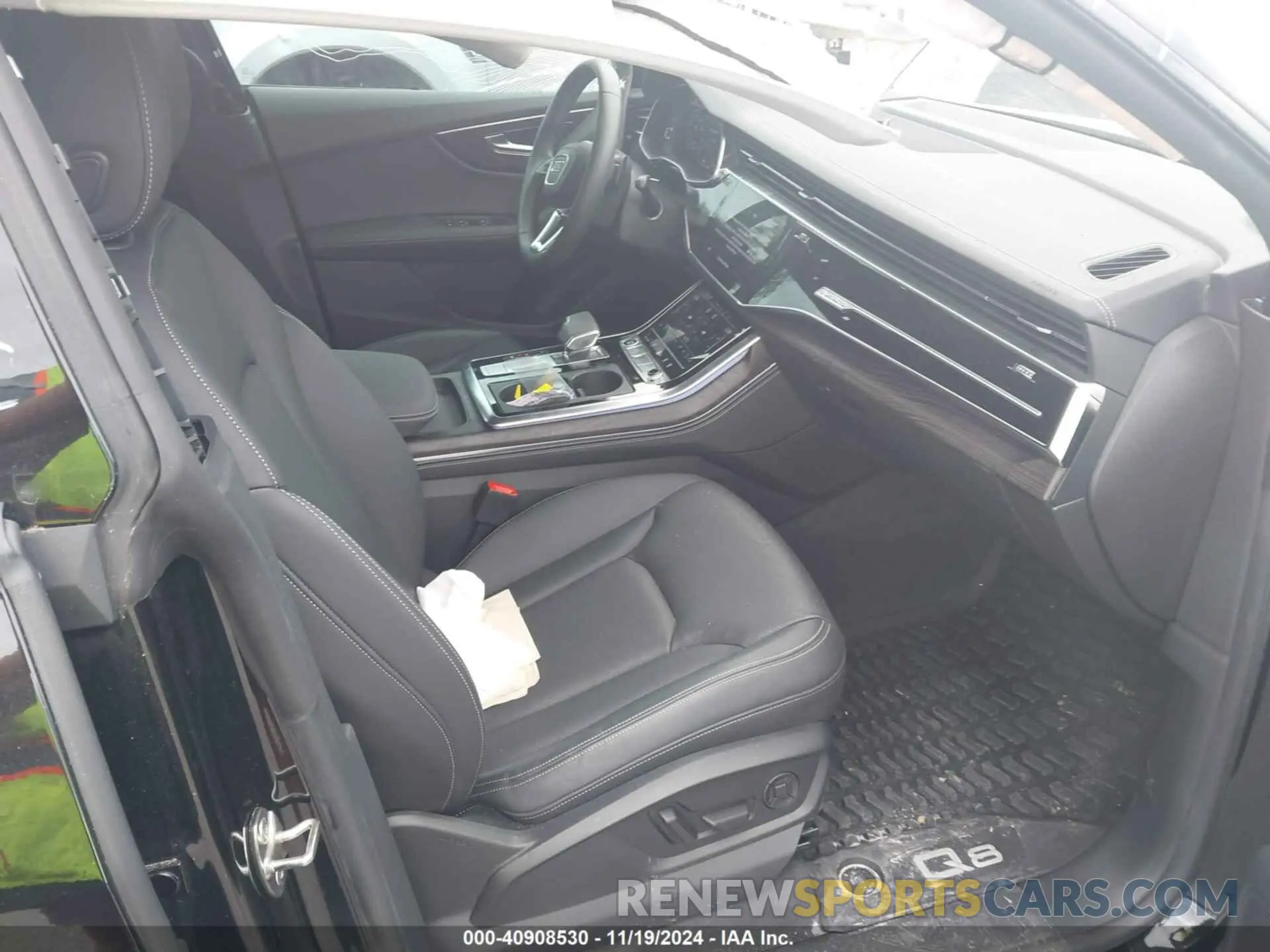 5 fotografías del automóvil dañado WA1FVBF12PD004748 AUDI Q8 2023