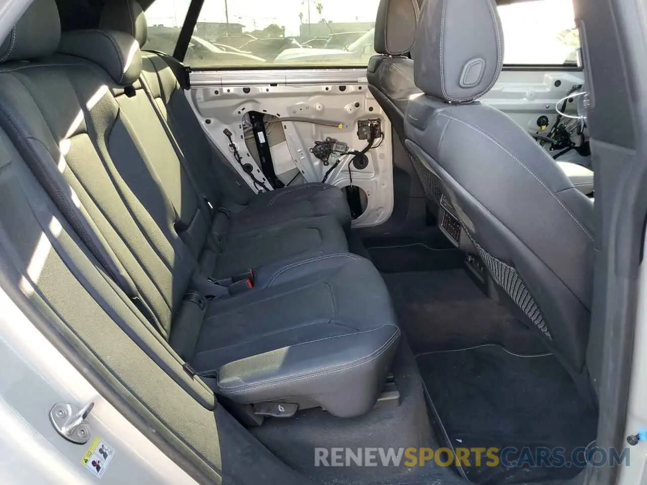 11 fotografías del automóvil dañado WA1FVBF15PD025741 AUDI Q8 2023