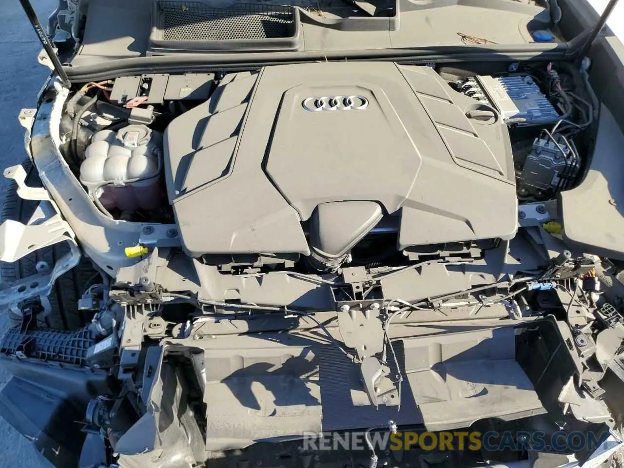 12 fotografías del automóvil dañado WA1FVBF15PD025741 AUDI Q8 2023