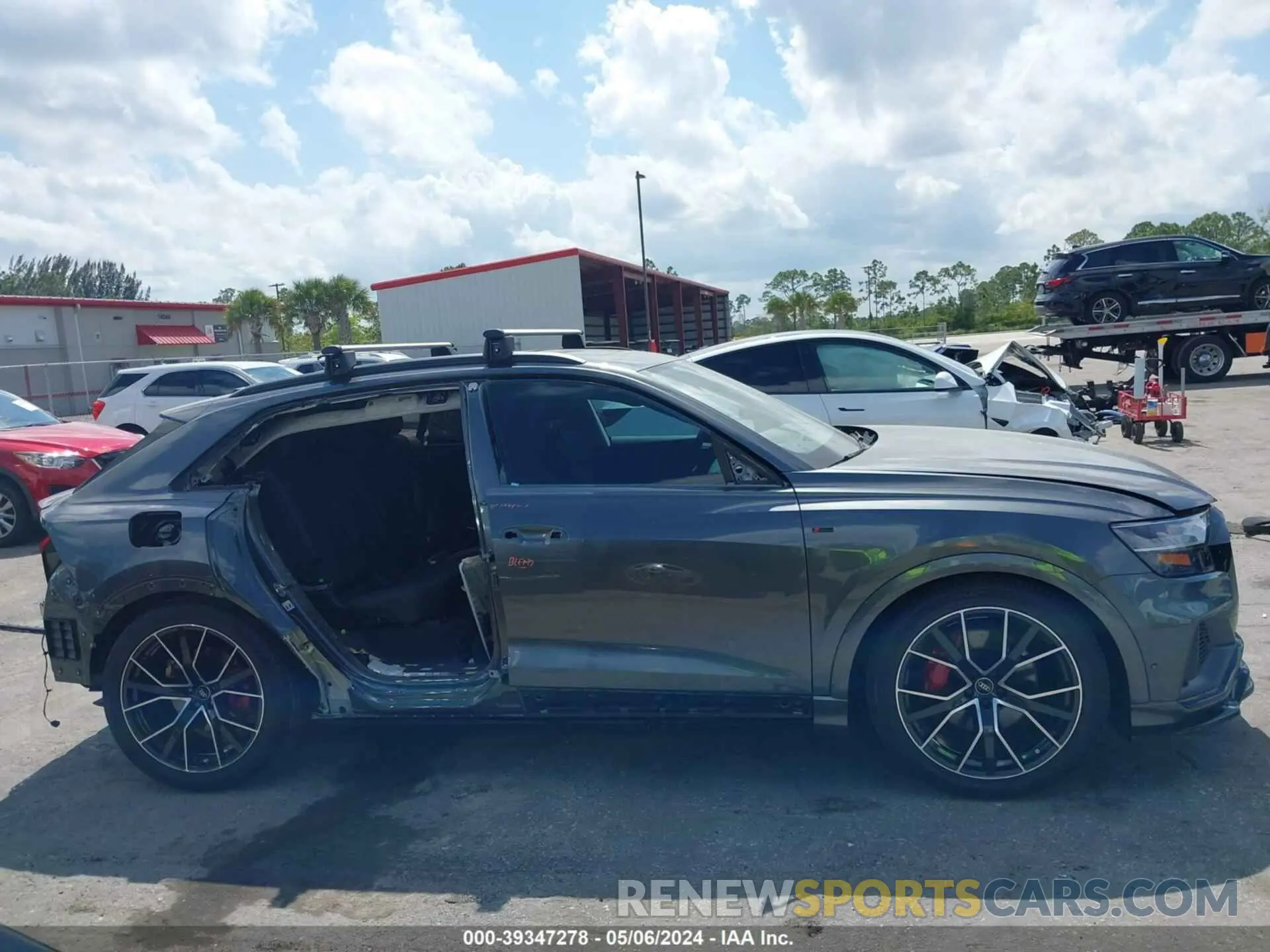 13 fotografías del automóvil dañado WA1FVBF17PD020444 AUDI Q8 2023