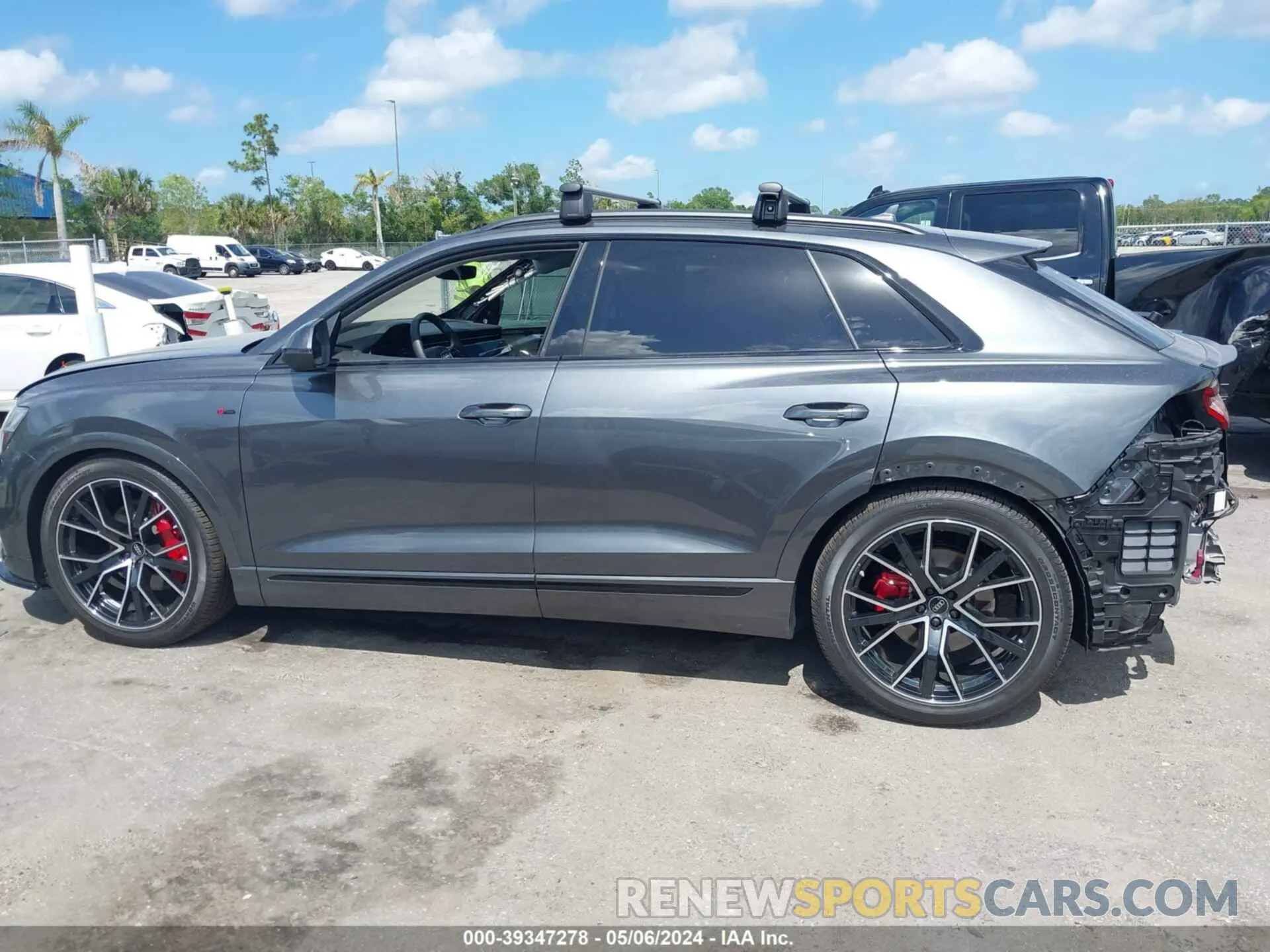 14 fotografías del automóvil dañado WA1FVBF17PD020444 AUDI Q8 2023