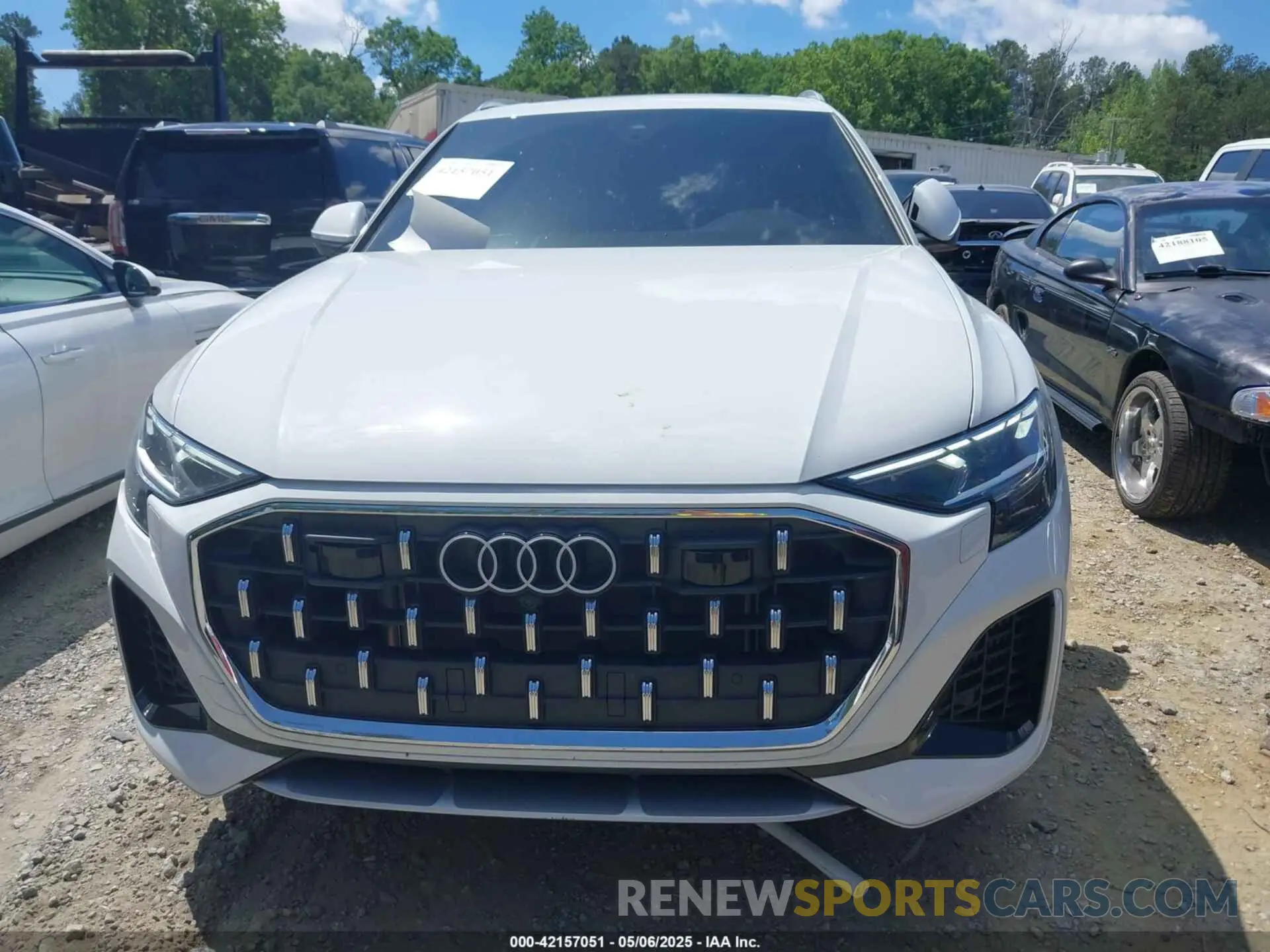 12 fotografías del automóvil dañado WA1AVBF14RD019622 AUDI Q8 2024