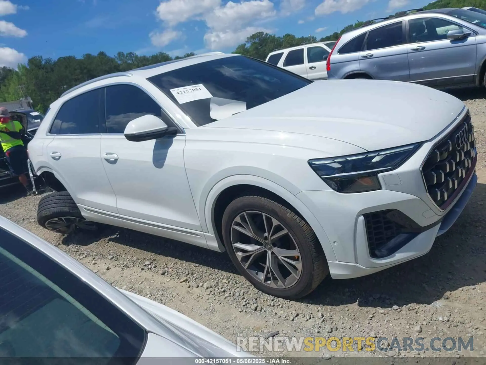 13 fotografías del automóvil dañado WA1AVBF14RD019622 AUDI Q8 2024