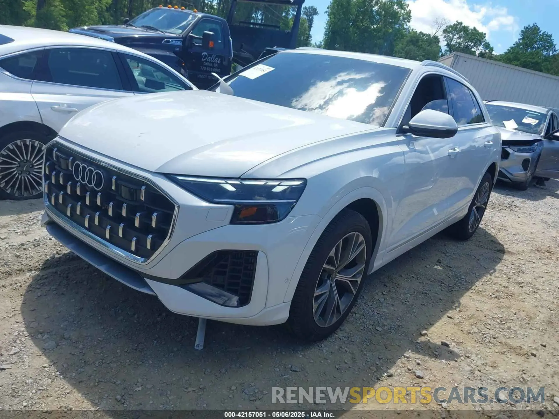 2 fotografías del automóvil dañado WA1AVBF14RD019622 AUDI Q8 2024
