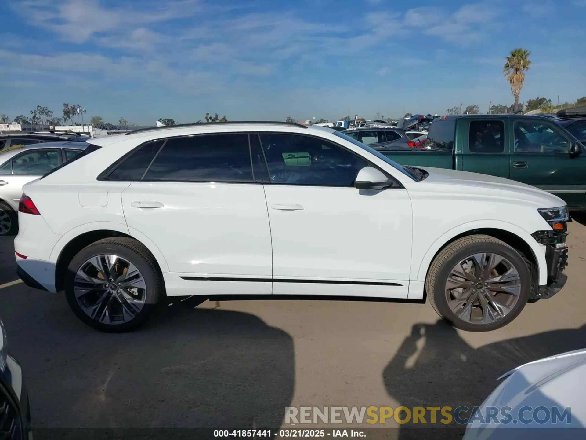 14 fotografías del automóvil dañado WA1BVBF19RD018552 AUDI Q8 2024