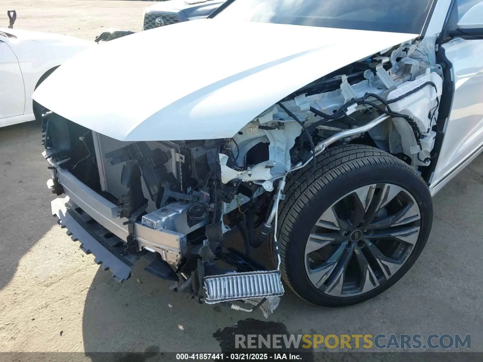 6 fotografías del automóvil dañado WA1BVBF19RD018552 AUDI Q8 2024