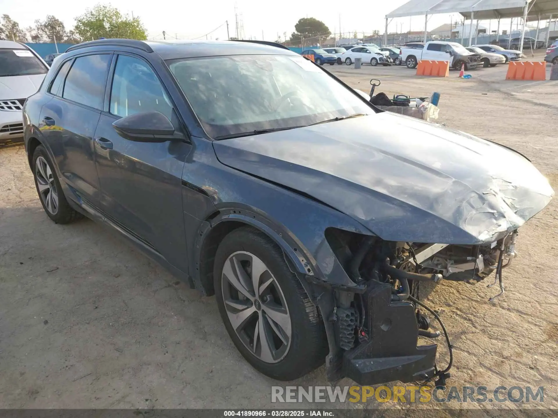 1 fotografías del automóvil dañado WA14AAGE6RB013322 AUDI Q8 E-TRON 2024