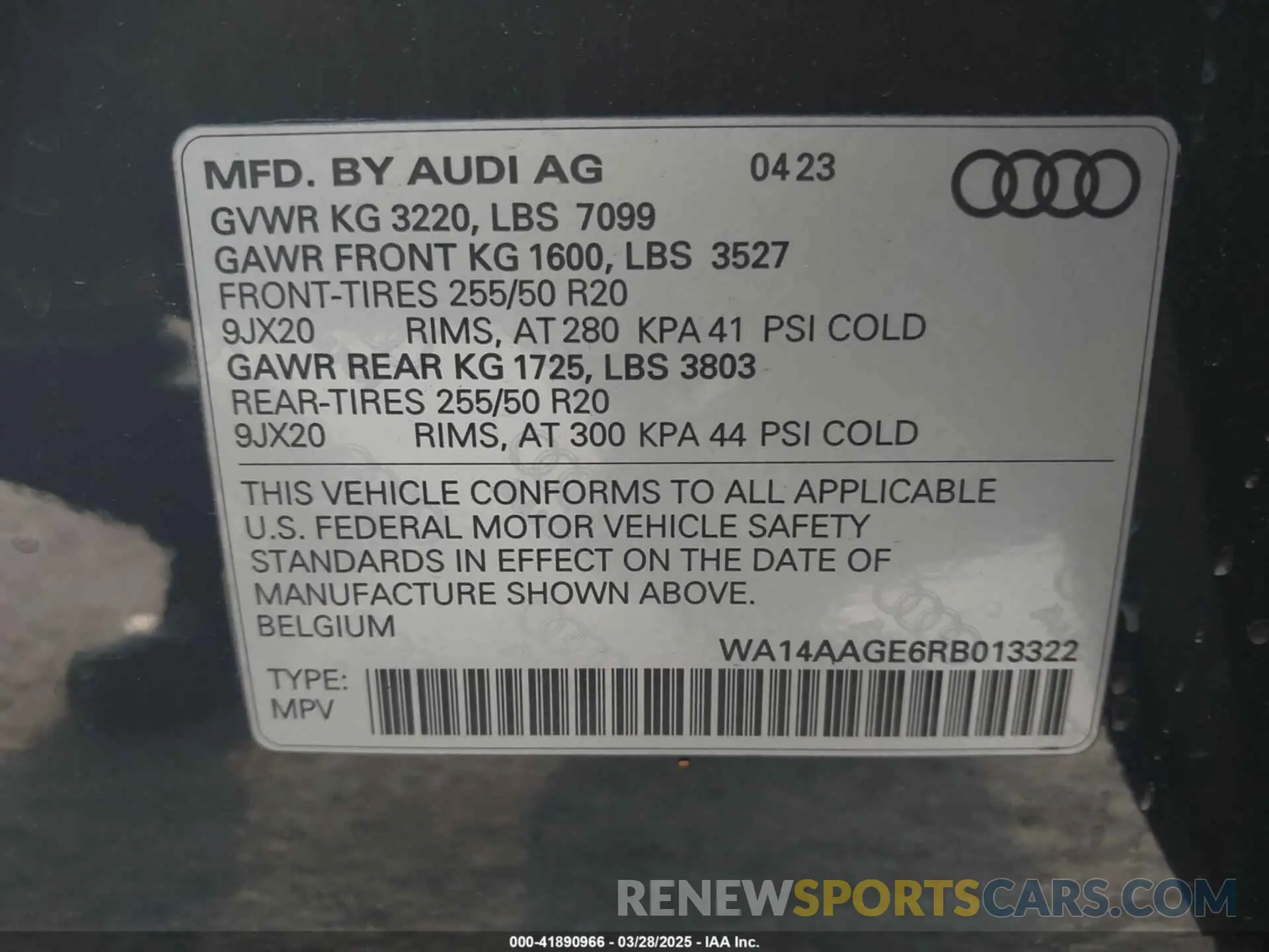 9 fotografías del automóvil dañado WA14AAGE6RB013322 AUDI Q8 E-TRON 2024