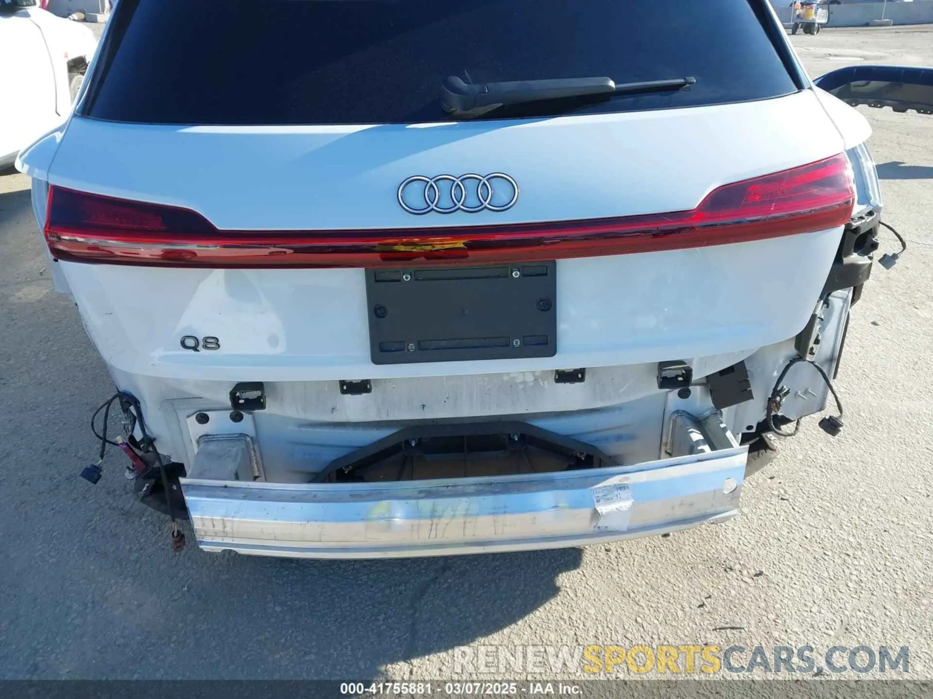 6 fotografías del automóvil dañado WA14AAGE7RB020683 AUDI Q8 E-TRON 2024