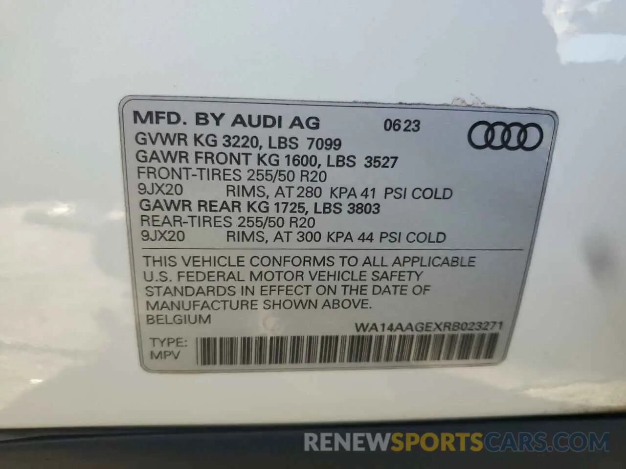 16 fotografías del automóvil dañado WA14AAGEXRB023271 AUDI Q8 E-TRON 2024