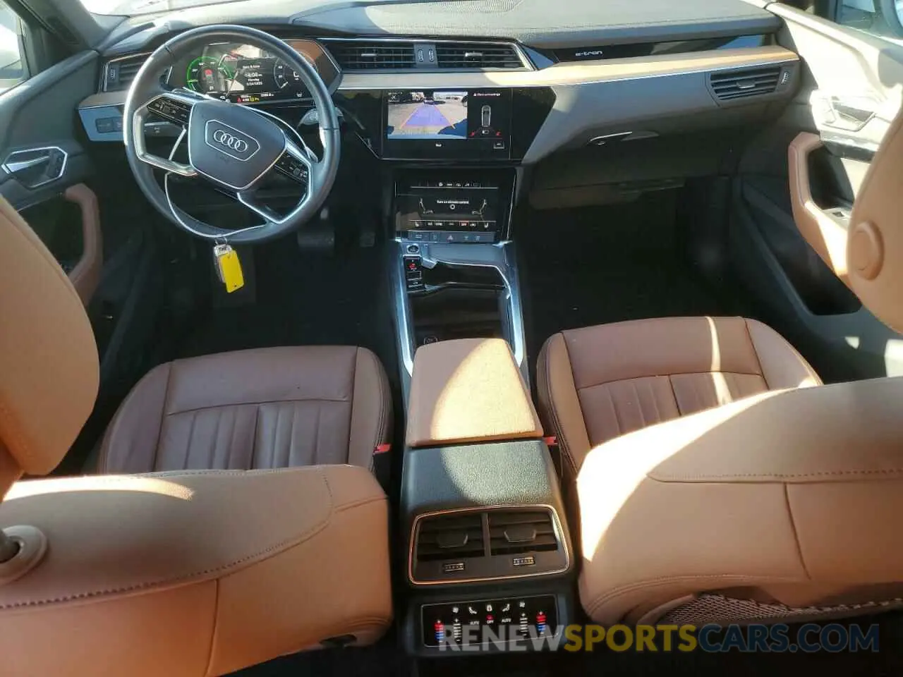 8 fotografías del automóvil dañado WA14AAGEXRB023271 AUDI Q8 E-TRON 2024