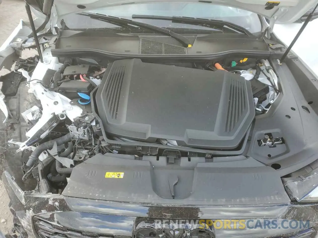 12 fotografías del automóvil dañado WA14ABGEXRB041355 AUDI Q8 E-TRON 2024