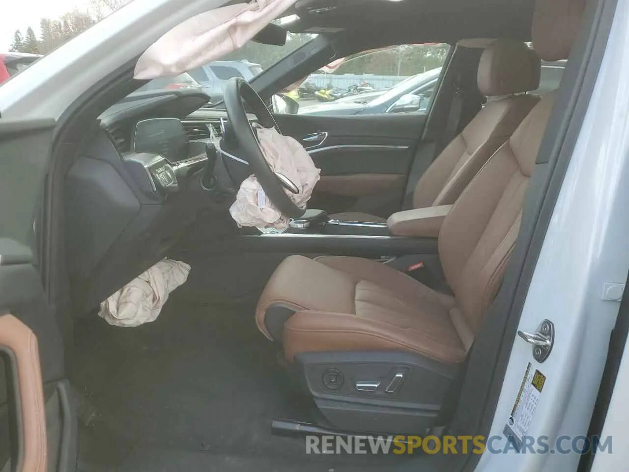 7 fotografías del automóvil dañado WA14ABGEXRB041355 AUDI Q8 E-TRON 2024