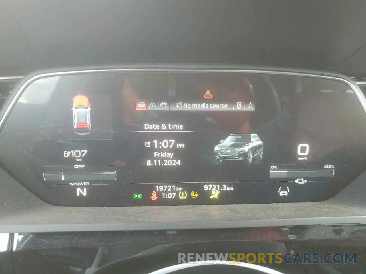 9 fotografías del automóvil dañado WA14ABGEXRB041355 AUDI Q8 E-TRON 2024