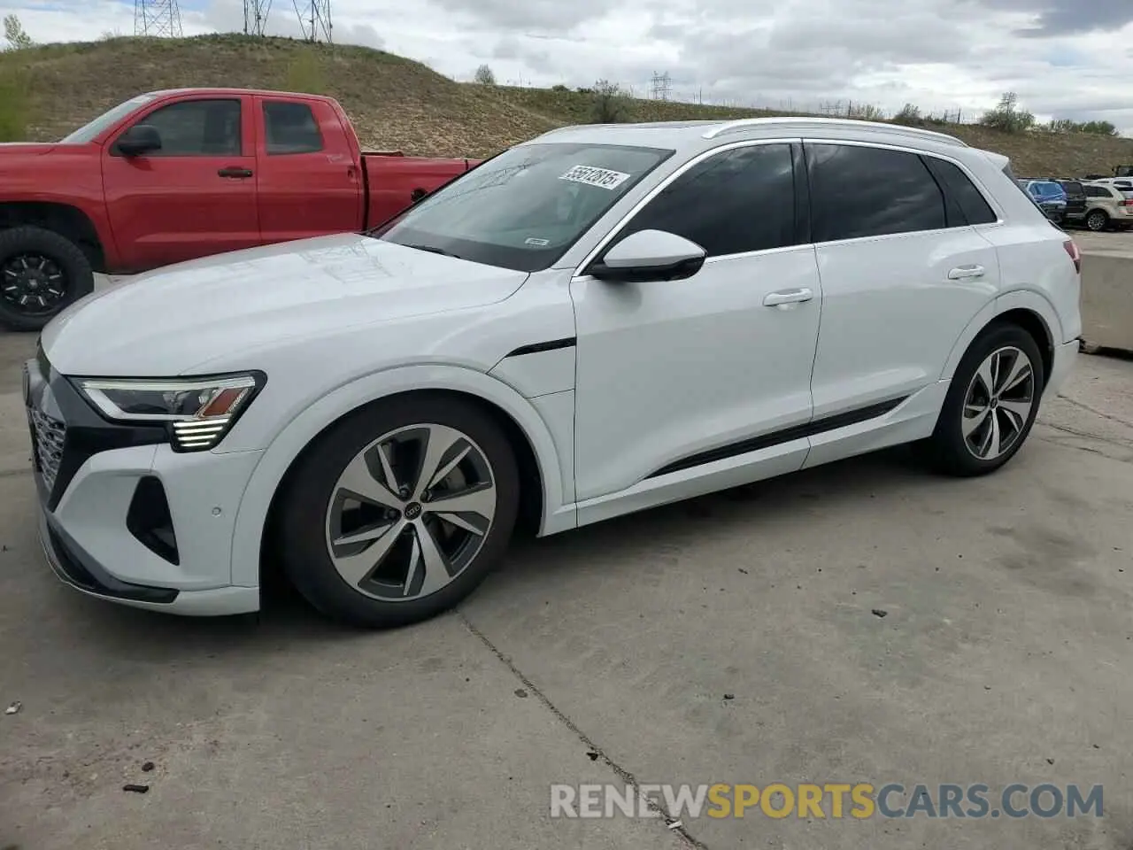 1 fotografías del automóvil dañado WA15AAGE0RB007827 AUDI Q8 E-TRON 2024