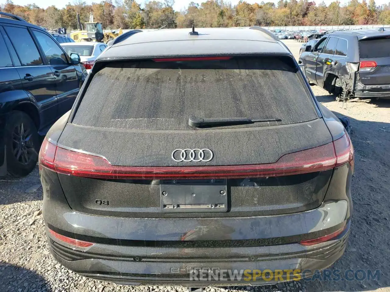 6 fotografías del automóvil dañado WA15AAGE0RB015202 AUDI Q8 E-TRON 2024
