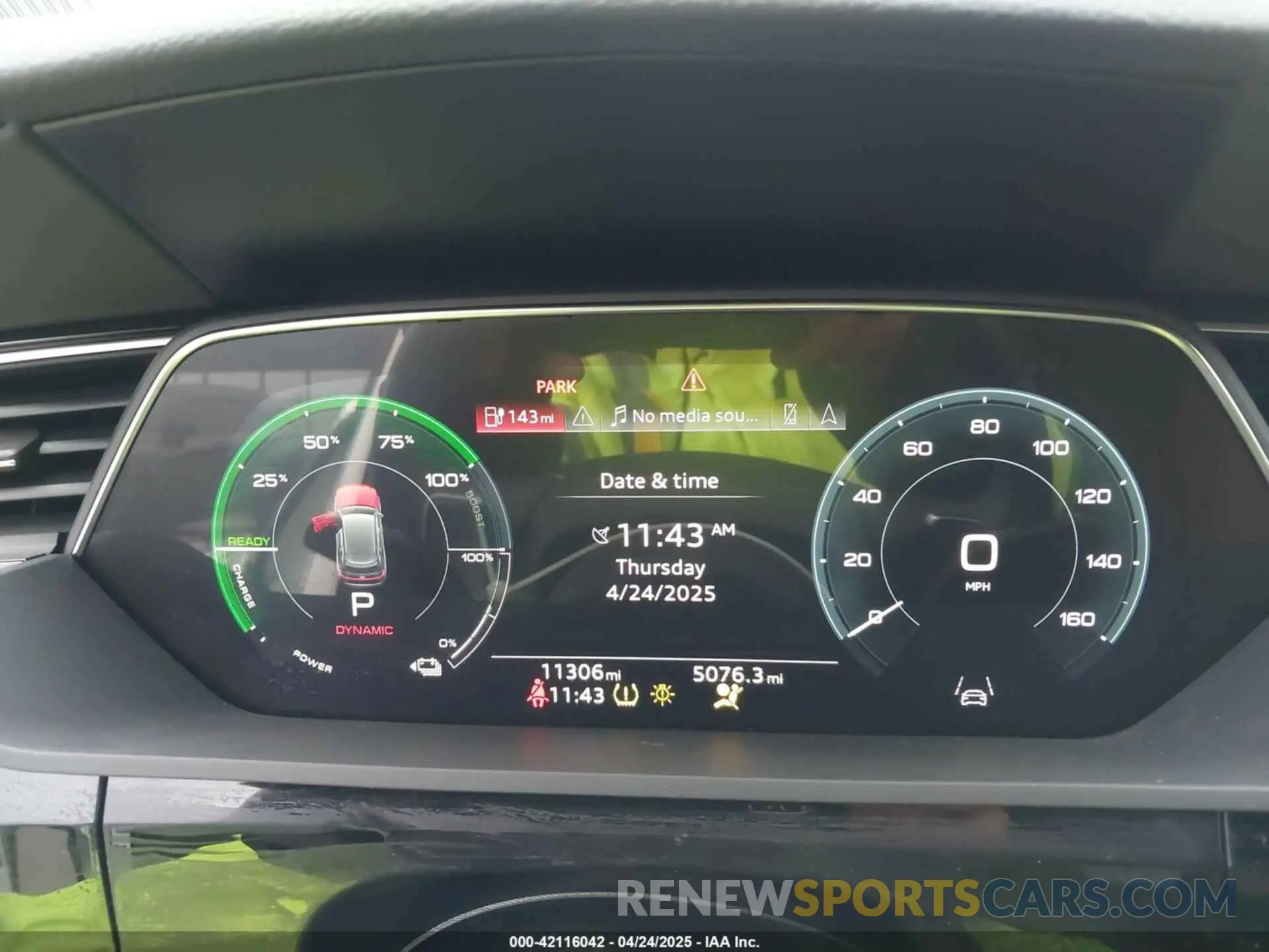 7 fotografías del automóvil dañado WA15AAGE0RB026474 AUDI Q8 E-TRON 2024