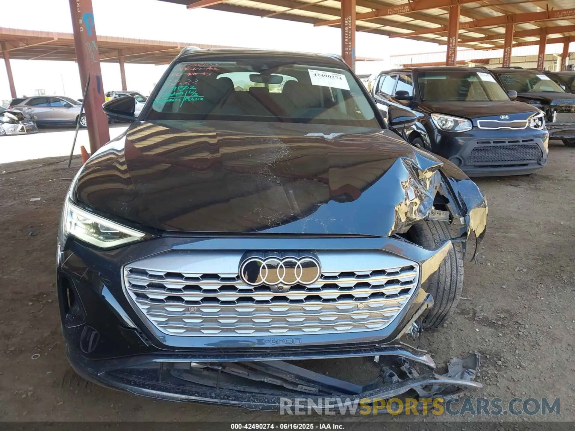 12 fotografías del automóvil dañado WA15AAGE2RB033698 AUDI Q8 E-TRON 2024