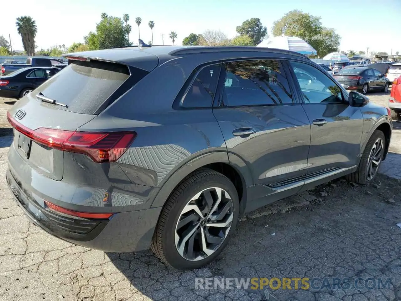 3 fotografías del automóvil dañado WA15AAGE2RB053630 AUDI Q8 E-TRON 2024