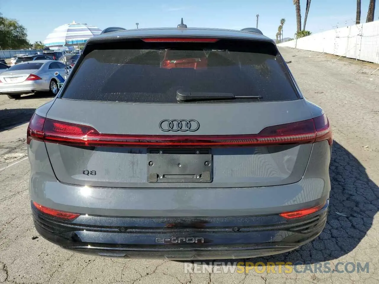 6 fotografías del automóvil dañado WA15AAGE2RB053630 AUDI Q8 E-TRON 2024