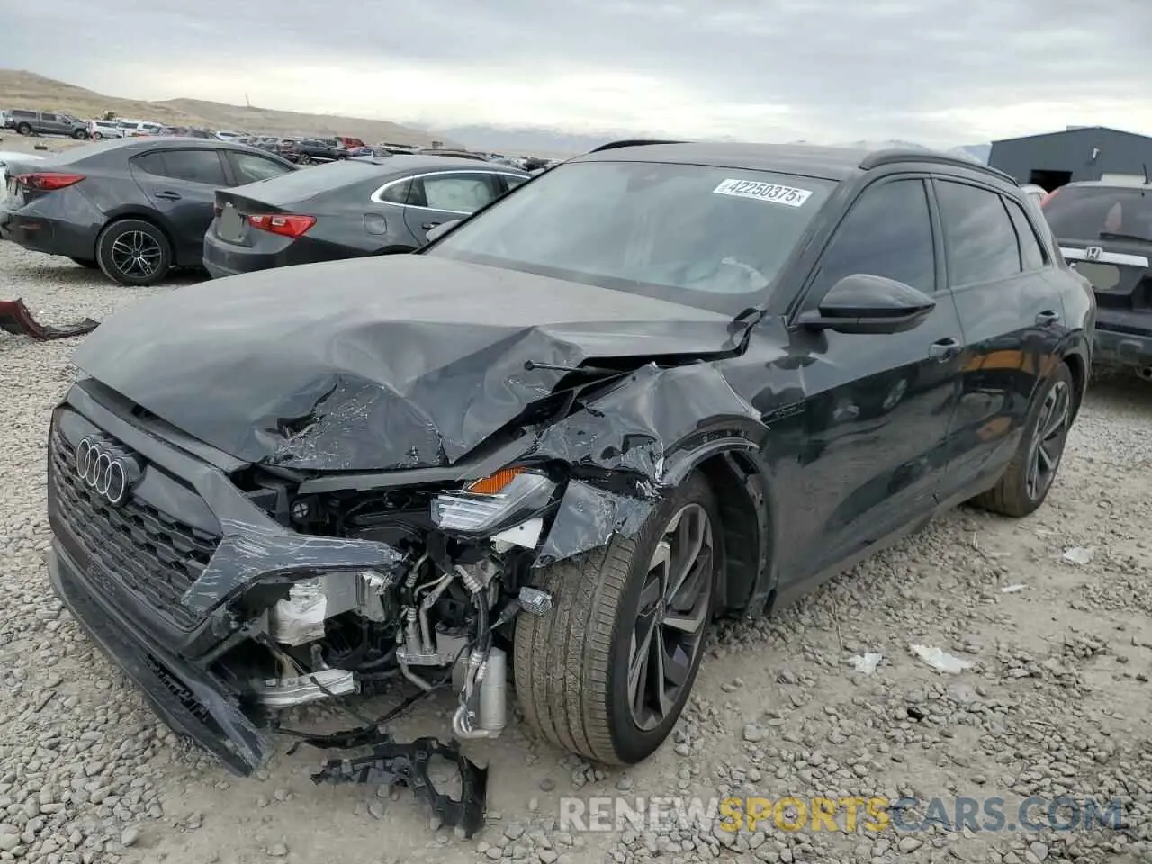 1 fotografías del automóvil dañado WA15AAGE3RB027165 AUDI Q8 E-TRON 2024