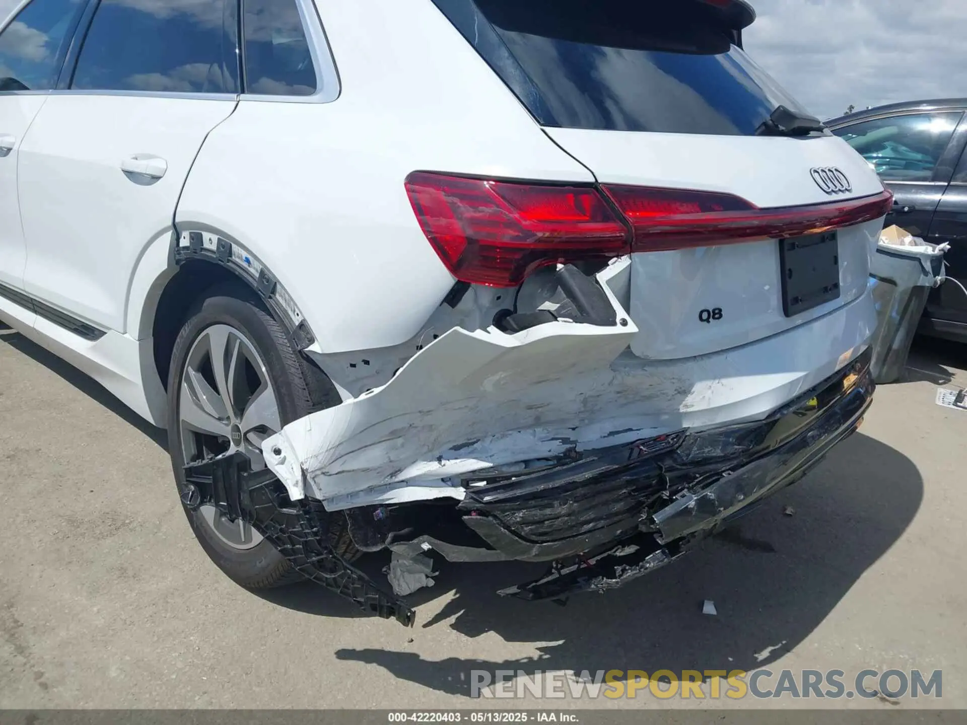 6 fotografías del automóvil dañado WA15AAGE8RB007266 AUDI Q8 E-TRON 2024