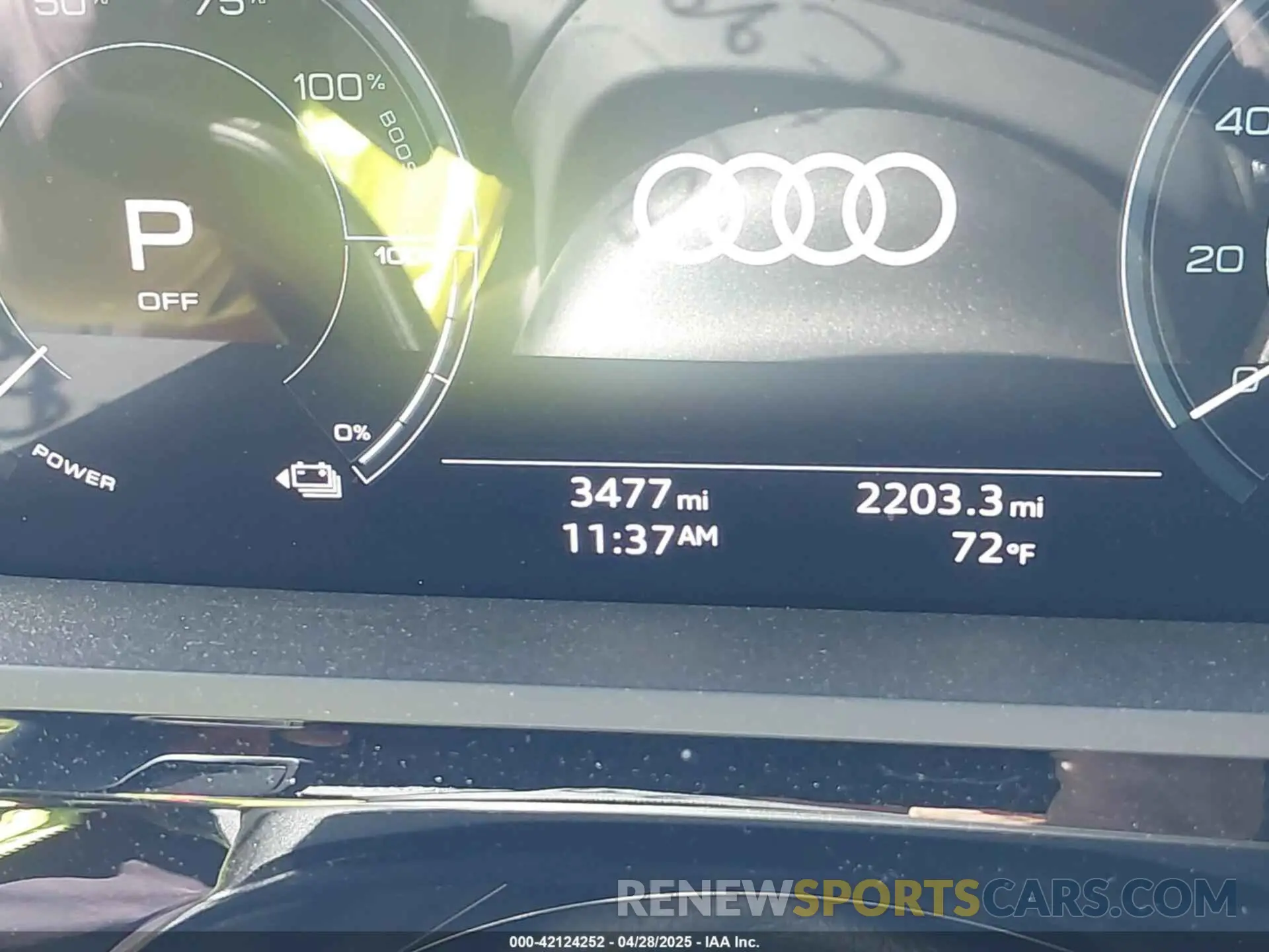 15 fotografías del automóvil dañado WA16AAGE8RB053944 AUDI Q8 E-TRON 2024