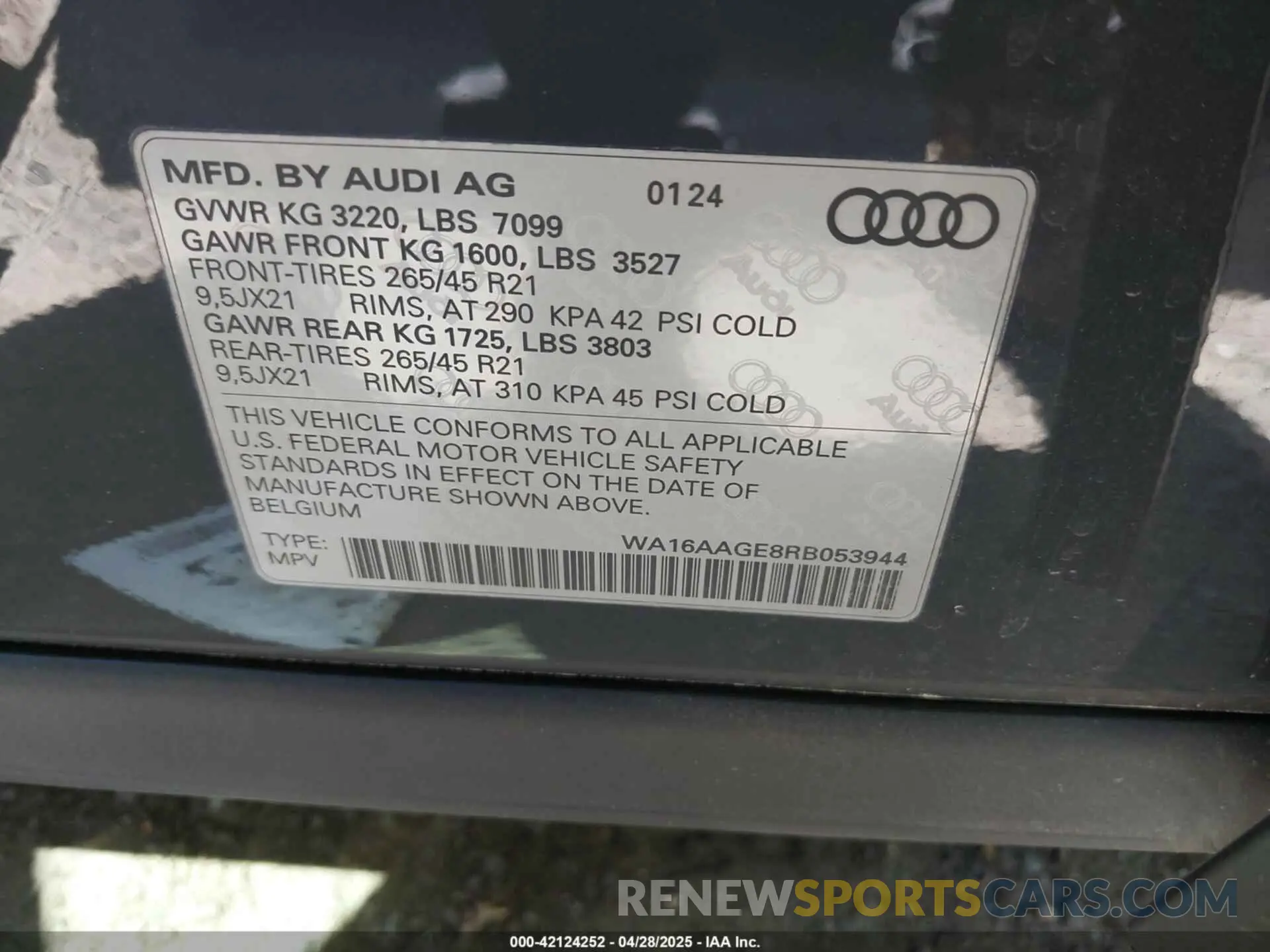 9 fotografías del automóvil dañado WA16AAGE8RB053944 AUDI Q8 E-TRON 2024