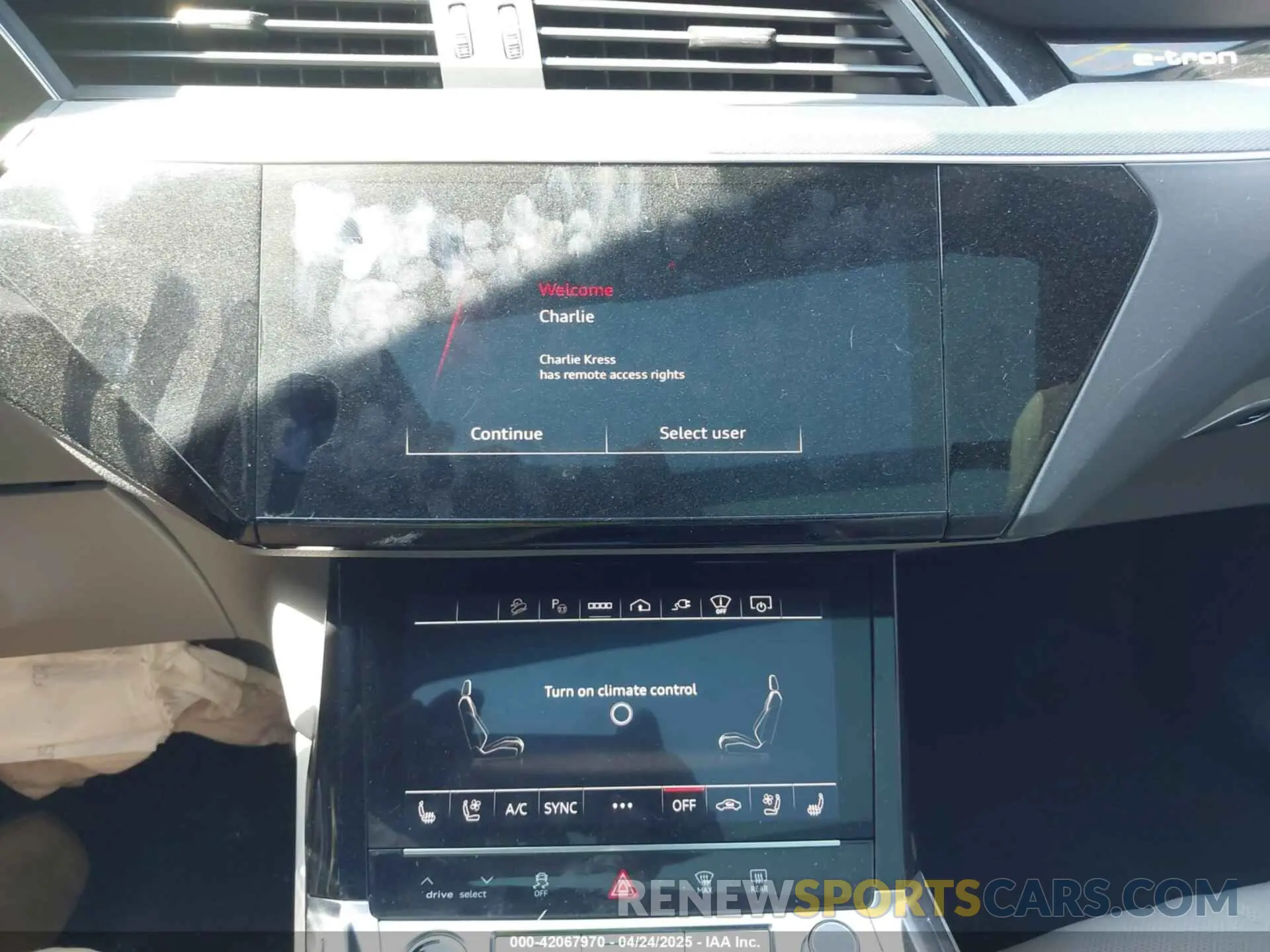 18 fotografías del automóvil dañado WA16ABGE6RB005963 AUDI Q8 E-TRON 2024