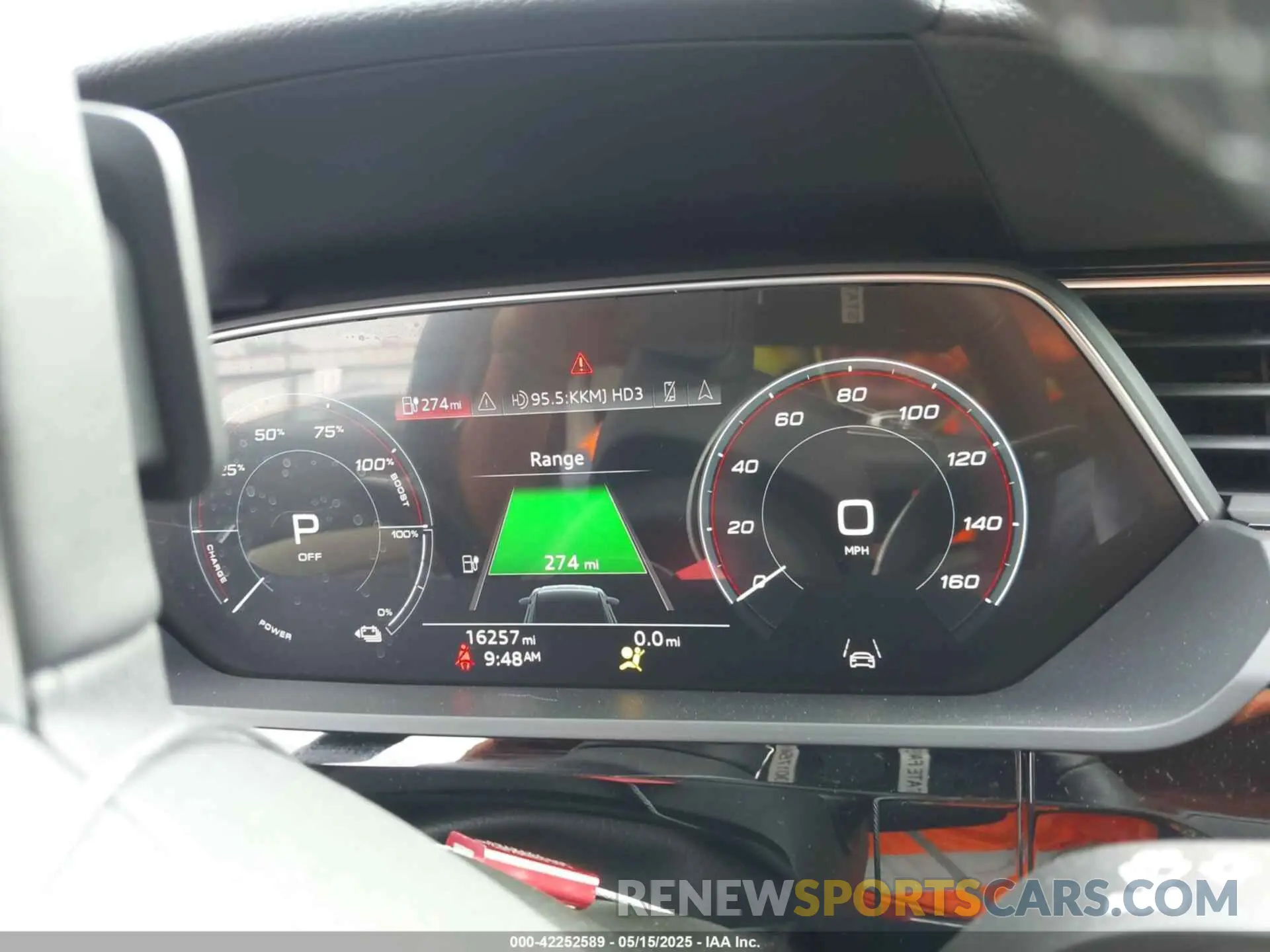 16 fotografías del automóvil dañado WA1CAAGE3RB005383 AUDI Q8 E-TRON 2024