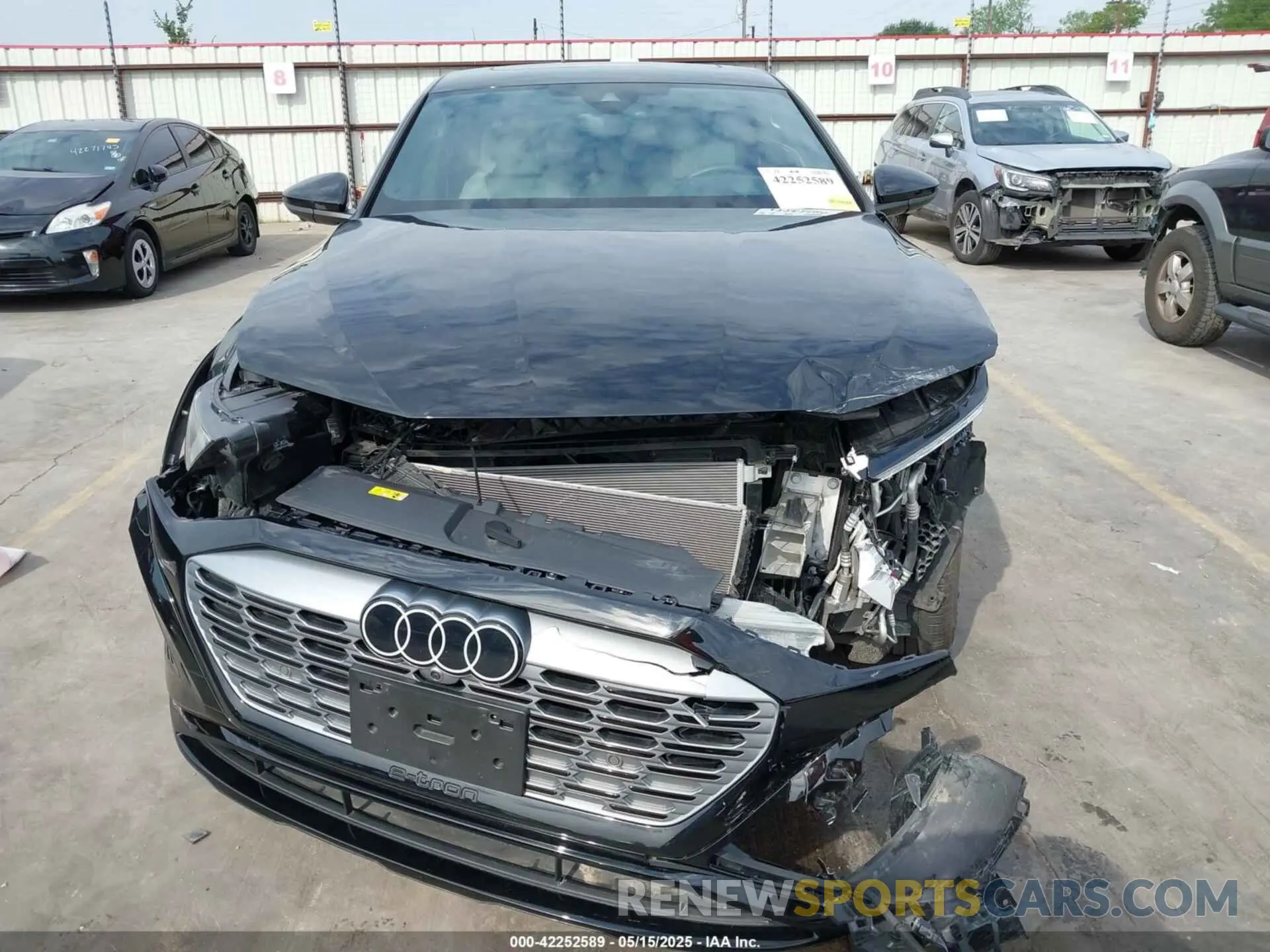6 fotografías del automóvil dañado WA1CAAGE3RB005383 AUDI Q8 E-TRON 2024