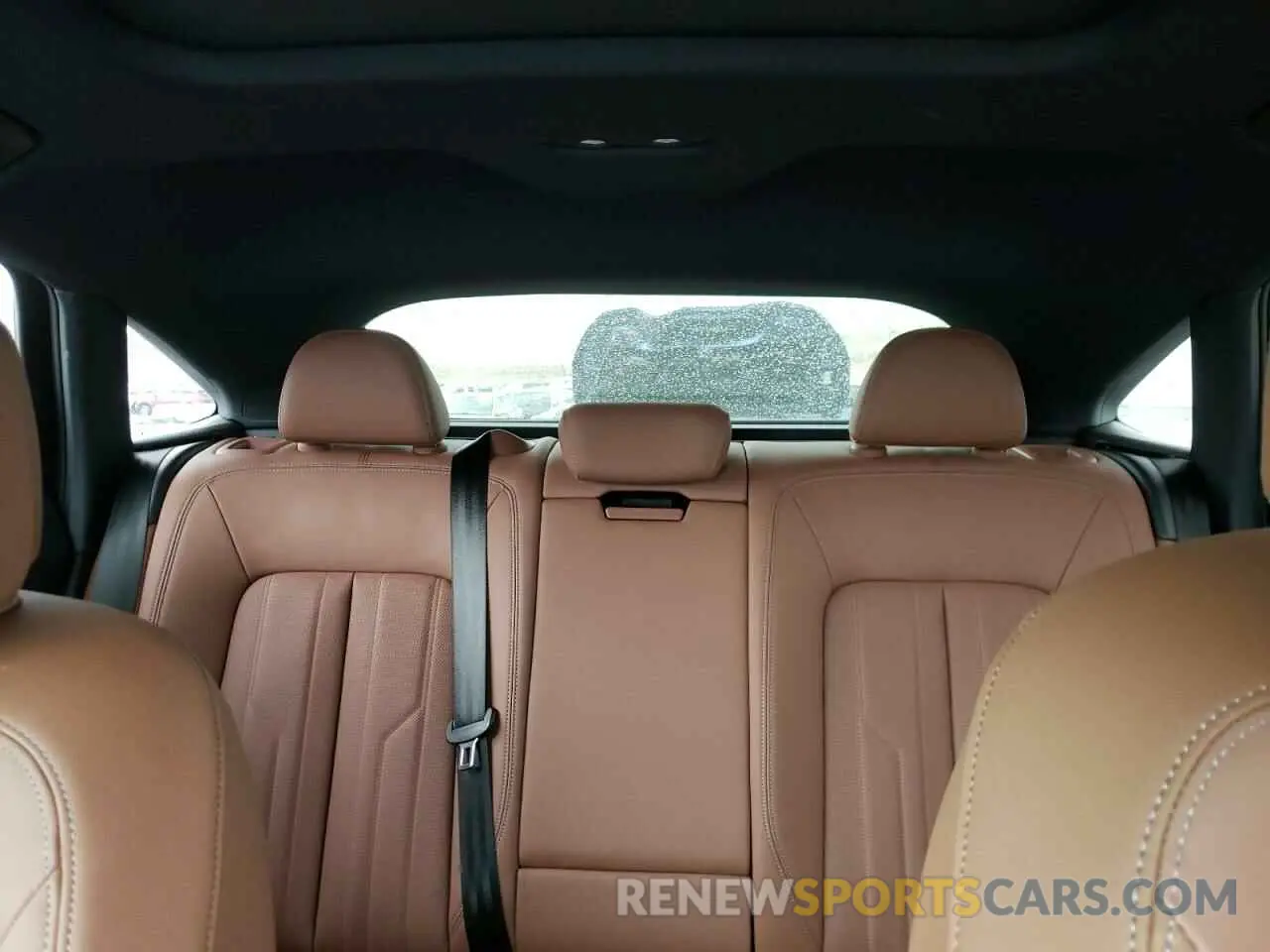 10 fotografías del automóvil dañado WA1CAAGEXRB024450 AUDI Q8 E-TRON 2024