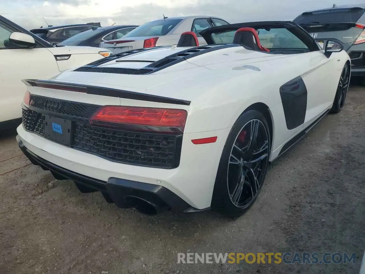 3 fotografías del automóvil dañado WUA4BCFX3L7901606 AUDI R8 2020