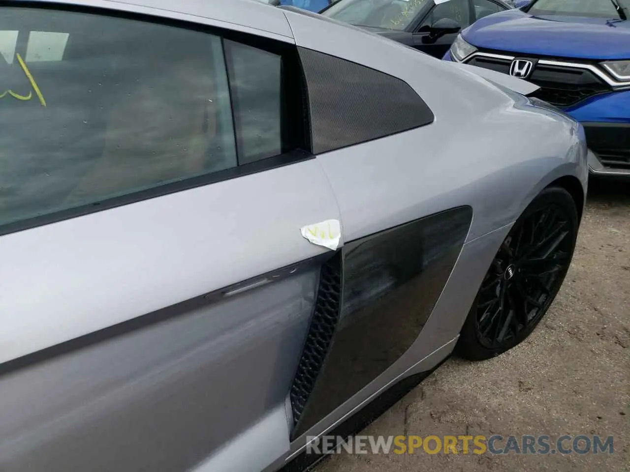 9 fotografías del automóvil dañado WUAEEAFX4L7900870 AUDI R8 2020