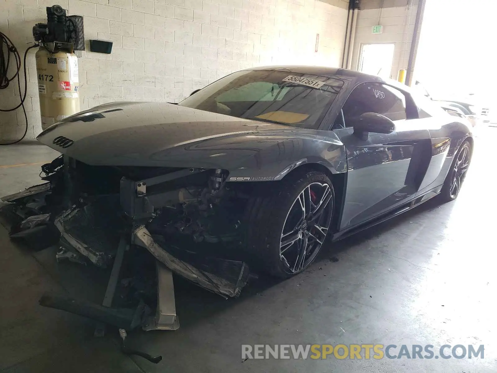 2 fotografías del automóvil dañado WUAKBAFX0L7900554 AUDI R8 2020
