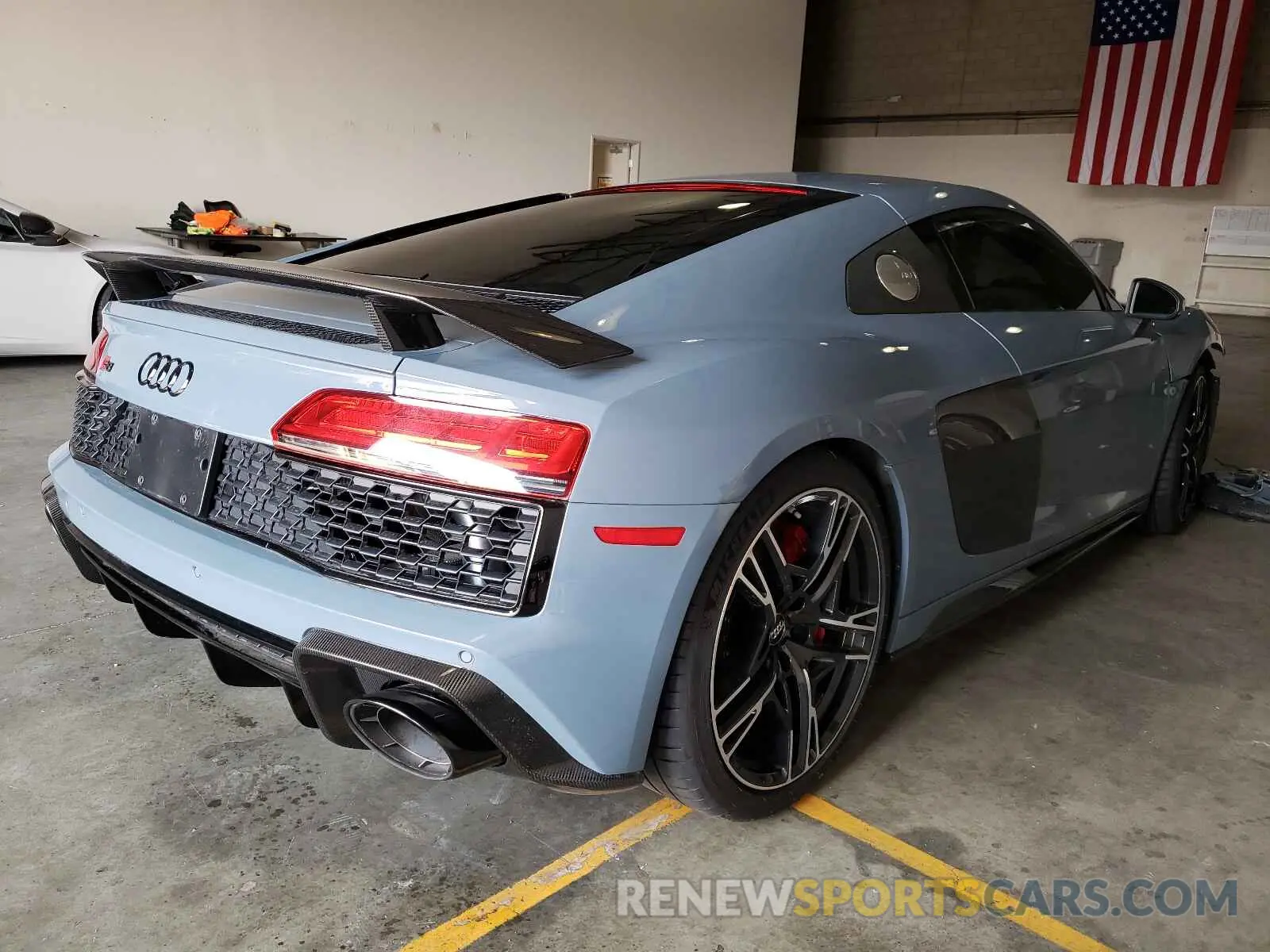 4 fotografías del automóvil dañado WUAKBAFX0L7900554 AUDI R8 2020