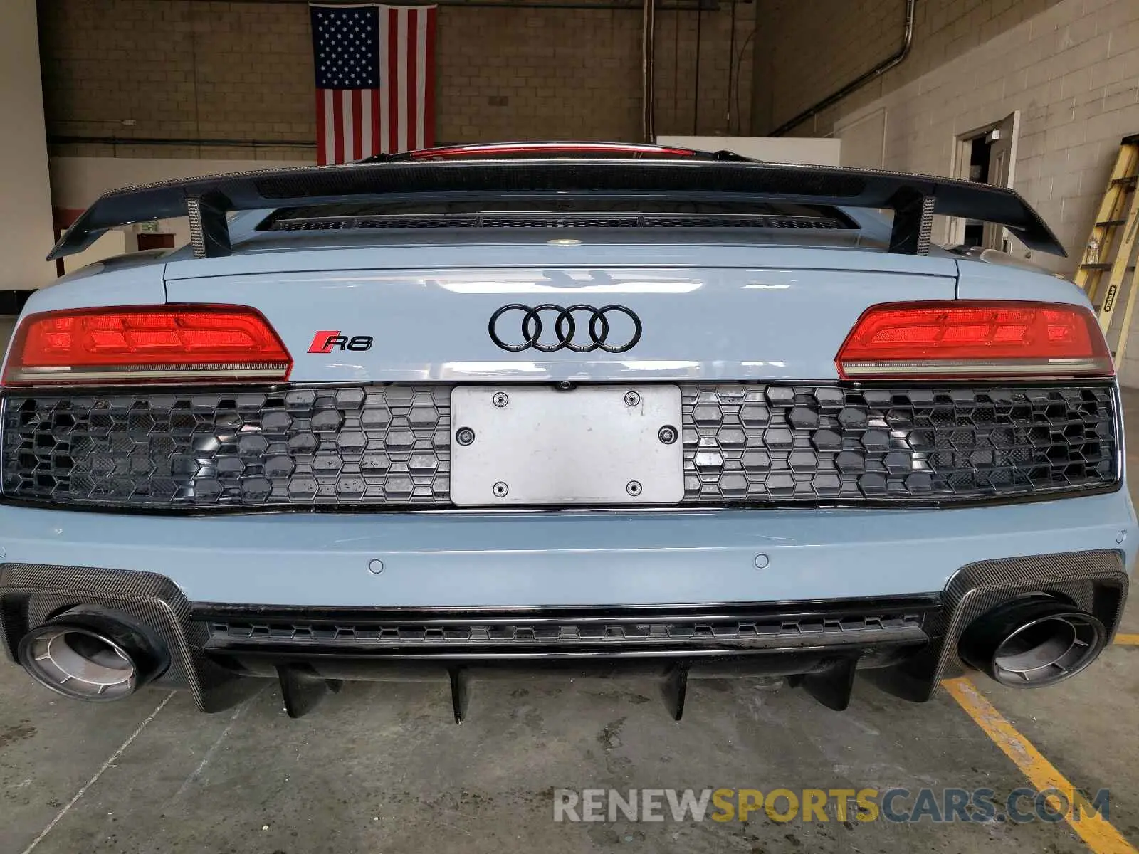 6 fotografías del automóvil dañado WUAKBAFX0L7900554 AUDI R8 2020