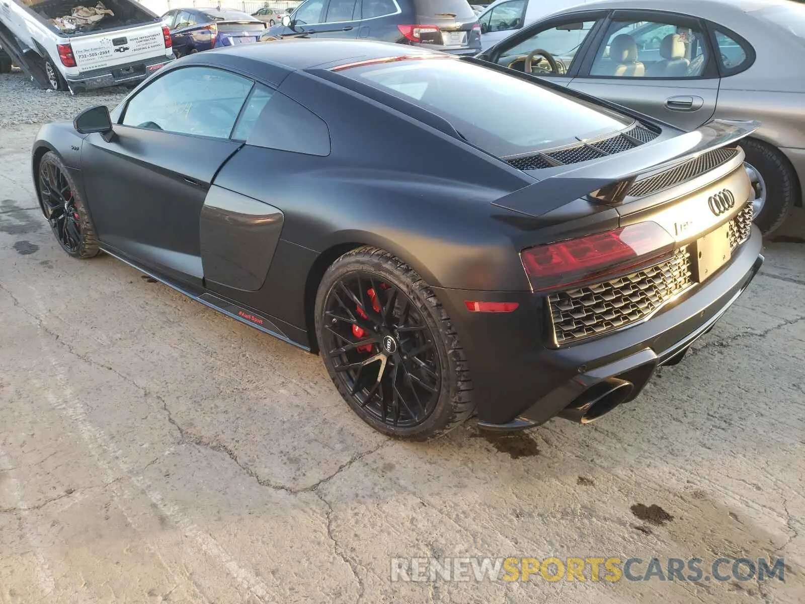 3 fotografías del automóvil dañado WUAKBAFX7L7900566 AUDI R8 2020