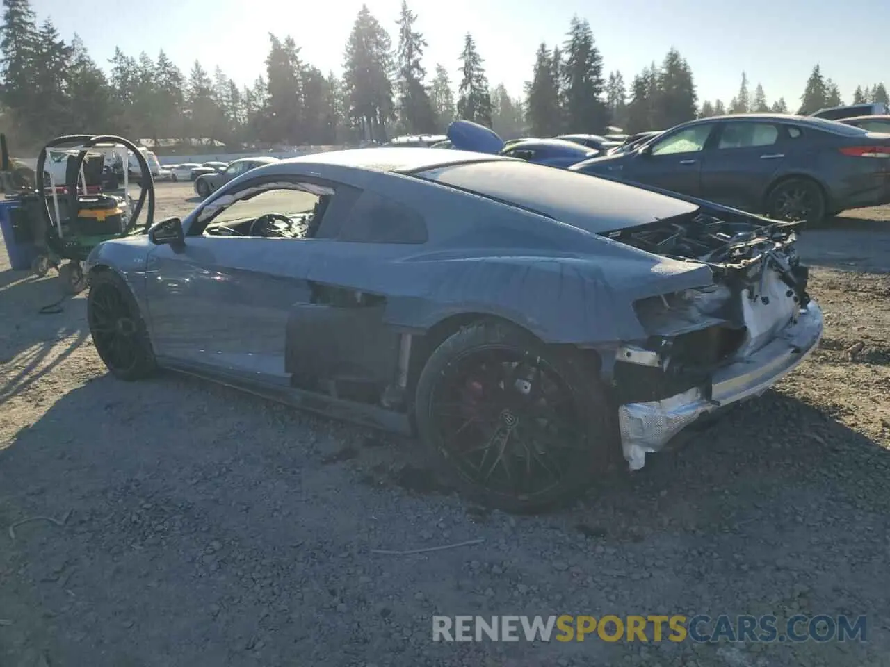2 fotografías del automóvil dañado WUABAAFX8M7900919 AUDI R8 2021