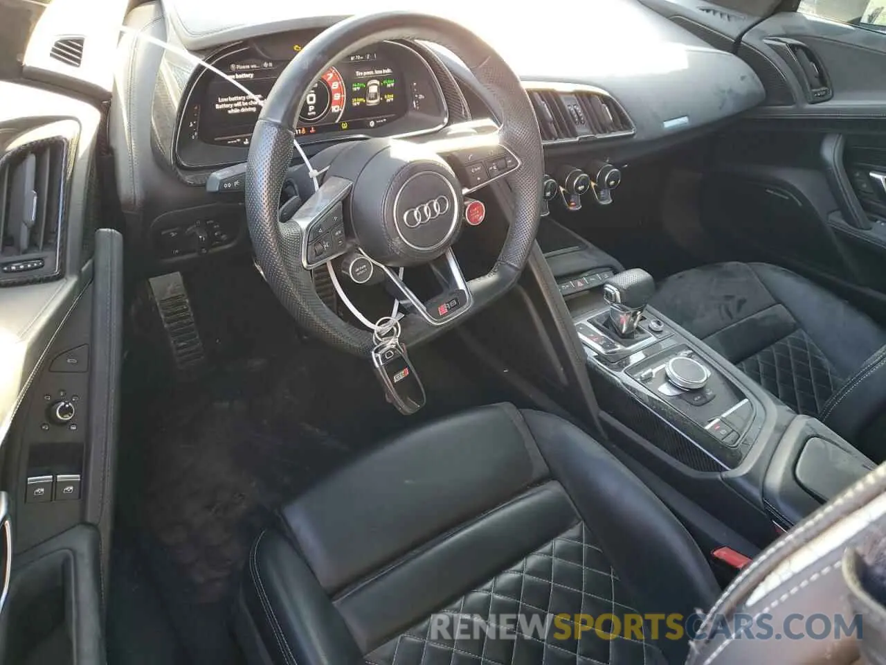 8 fotografías del automóvil dañado WUABAAFX8M7900919 AUDI R8 2021