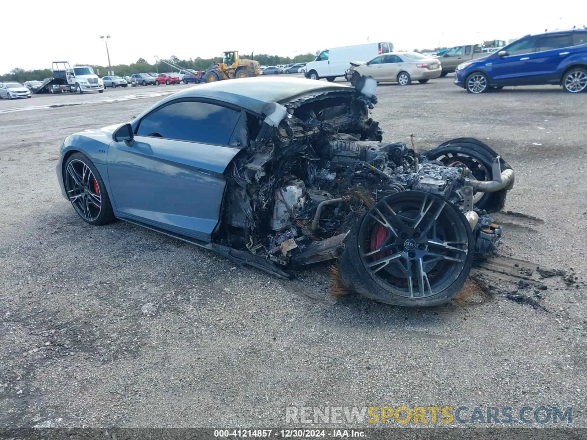 3 fotografías del automóvil dañado WUAKBAFX5M7900468 AUDI R8 2021