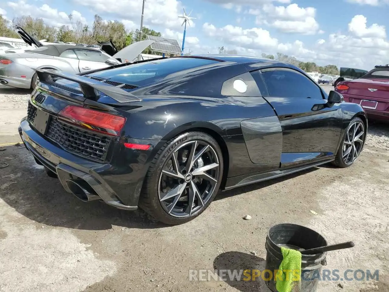 3 fotografías del automóvil dañado WUAKBAFX6M7901404 AUDI R8 2021