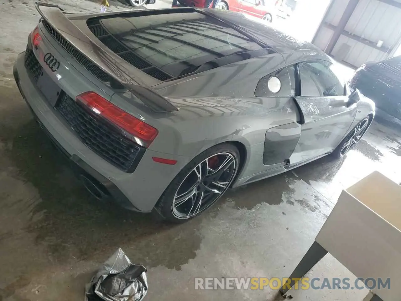 3 fotografías del automóvil dañado WUAKBAFX5N7900102 AUDI R8 2022
